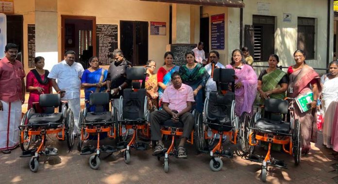 പുളിക്കീഴ് ബ്ലോക്ക് പഞ്ചായത്തില് സ്റ്റാന്ഡിങ് വീല് ചെയറുകള് വിതരണം ചെയ്തു പുളിക്കീഴ് ബ്ലോക്ക് പഞ്ചായത്തില് സ്റ്റാന്ഡിങ് വീല് ചെയറുകള് വിതരണം ചെയ്തു