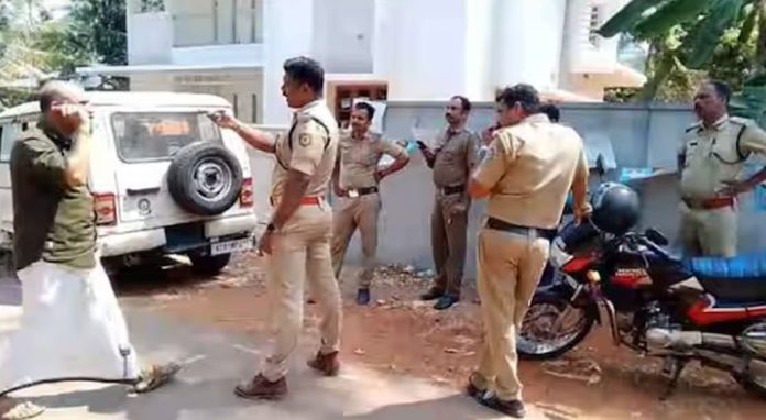 മുല്ലശേരിയില് ഭാരത് അരി വിൽപന പോലീസും പഞ്ചായത്ത് അധികൃതരും തടഞ്ഞു മുല്ലശേരിയില് ഭാരത് അരി വിൽപന പോലീസും പഞ്ചായത്ത് അധികൃതരും തടഞ്ഞു