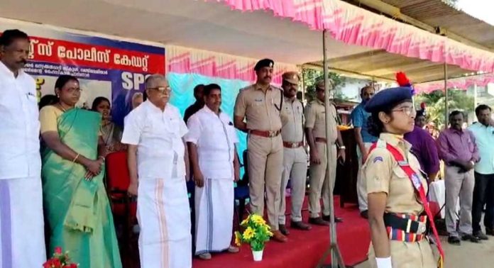 സ്റ്റുഡൻസ് പോലീസ് കേഡറ്റുകളുടെ സംയുക്ത പാസ്സിംഗ് ഔട്ട് പരേഡ് നടത്തി സ്റ്റുഡൻസ് പോലീസ് കേഡറ്റുകളുടെ സംയുക്ത പാസ്സിംഗ് ഔട്ട് പരേഡ് നടത്തി