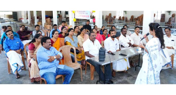 എം ജി എസ് കോളേജ് പ്രീഡിഗ്രി 86 – 88 ബാച്ച് വിദ്യാർത്ഥികളുടെ കൂട്ടായ്മയും കുടുംബ സംഗമവും നടത്തി എം ജി എസ് കോളേജ് പ്രീഡിഗ്രി 86 – 88 ബാച്ച് വിദ്യാർത്ഥികളുടെ കൂട്ടായ്മയും കുടുംബ സംഗമവും നടത്തി