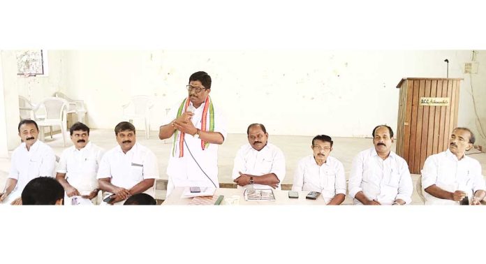 സമരാഗ്നി പിണറായി സര്ക്കാരിനെതിരായ രോഷാഗ്നി : അഡ്വ. എം.എം നസീര് സമരാഗ്നി പിണറായി സര്ക്കാരിനെതിരായ രോഷാഗ്നി : അഡ്വ. എം.എം നസീര്
