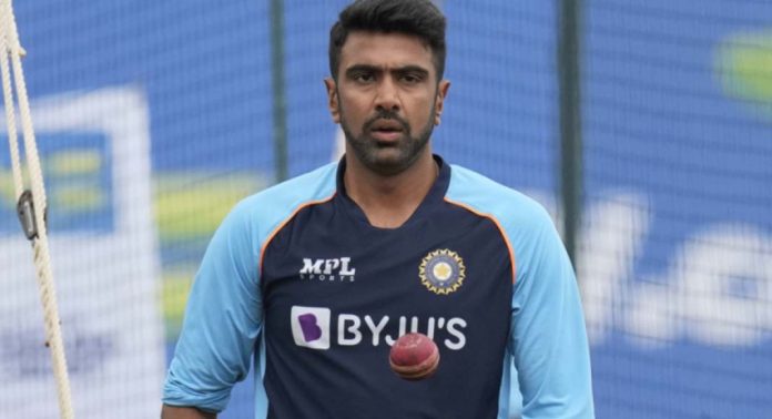 ഇന്ത്യന് സ്റ്റാർ സ്പിന്നർ രവിചന്ദ്ര അശ്വിന് രാജ്കോട്ട് ടെസ്റ്റില് നിന്ന് പിന്മാറി ഇന്ത്യന് സ്റ്റാർ സ്പിന്നർ രവിചന്ദ്ര അശ്വിന് രാജ്കോട്ട് ടെസ്റ്റില് നിന്ന് പിന്മാറി