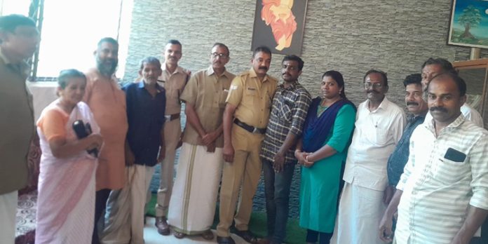 വയോധികന് സംരക്ഷണം ഒരുക്കി റാന്നി ജനമൈത്രി പോലീസ് വയോധികന് സംരക്ഷണം ഒരുക്കി റാന്നി ജനമൈത്രി പോലീസ്