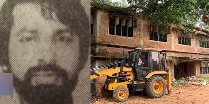 പിടികിട്ടാപ്പുള്ളി സുകുമാരക്കുറുപ്പിന്റെ ആലപ്പുഴയിലെ ബംഗ്ലാവ് സര്ക്കാര് ഏറ്റെടുക്കണമെന്ന് പഞ്ചായത്ത് പിടികിട്ടാപ്പുള്ളി സുകുമാരക്കുറുപ്പിന്റെ ആലപ്പുഴയിലെ ബംഗ്ലാവ് സര്ക്കാര് ഏറ്റെടുക്കണമെന്ന് പഞ്ചായത്ത്