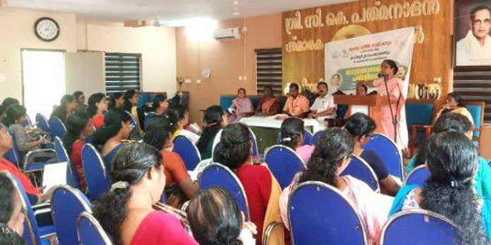 കേരള വനിതാ കമ്മിഷനും കവിയൂർ ഗ്രാമപഞ്ചായത്തും സംയുക്തമായി ജാഗ്രതാ സമിതി പരിശീലനം സംഘടിപ്പിച്ചു കേരള വനിതാ കമ്മിഷനും കവിയൂർ ഗ്രാമപഞ്ചായത്തും സംയുക്തമായി ജാഗ്രതാ സമിതി പരിശീലനം സംഘടിപ്പിച്ചു