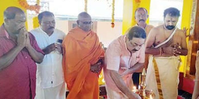 വിജയപുരം എസ്.എൻ.ഡി.പി. ശാഖയില് കൃഷ്ണശിലാവിഗ്രഹ പ്രതിഷ്ഠ നടത്തി വിജയപുരം എസ്.എൻ.ഡി.പി. ശാഖയില് കൃഷ്ണശിലാവിഗ്രഹ പ്രതിഷ്ഠ നടത്തി