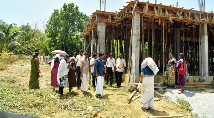 കലഞ്ഞൂർ ഗവ.സ്കൂളിൽ നടക്കുന്ന നിർമ്മാണ പ്രവർത്തികൾ വേഗത്തിൽ പൂർത്തികരിക്കണമെന്ന് അഡ്വ. കെ യു ജനീഷ് കുമാർ കലഞ്ഞൂർ ഗവ.സ്കൂളിൽ നടക്കുന്ന നിർമ്മാണ പ്രവർത്തികൾ വേഗത്തിൽ പൂർത്തികരിക്കണമെന്ന് അഡ്വ. കെ യു ജനീഷ് കുമാർ