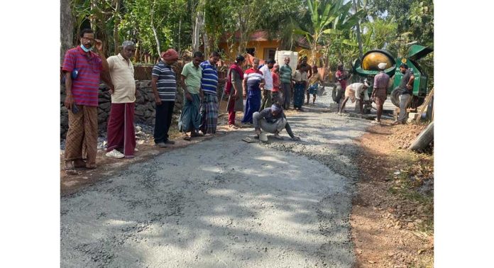 മേലേക്കാല -പ്ലാക്കൽ റോഡ് നവീകരിച്ചു മേലേക്കാല -പ്ലാക്കൽ റോഡ് നവീകരിച്ചു