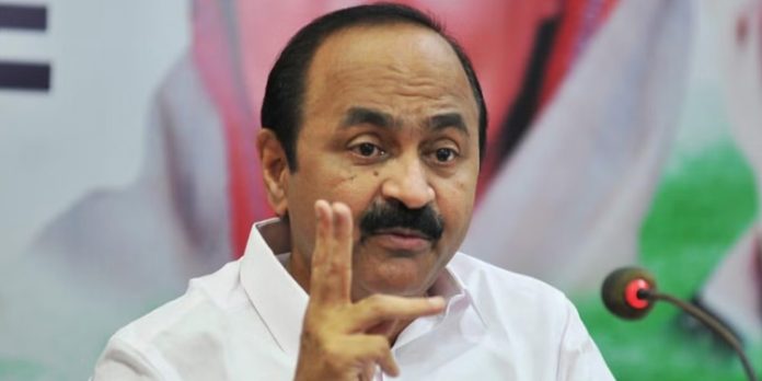 മുഖ്യമന്ത്രി രാജിവെക്കണം , സ്ഥാനത്തിരിക്കാൻ യോഗ്യനല്ല : വി ഡി സതീശൻ മുഖ്യമന്ത്രി രാജിവെക്കണം , സ്ഥാനത്തിരിക്കാൻ യോഗ്യനല്ല : വി ഡി സതീശൻ