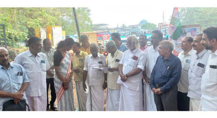 കേരള സ്റ്റേറ്റ് പെൻഷനേഴ്സ് അസോസിയേഷൻ പ്രതിഷേധിച്ചു കേരള സ്റ്റേറ്റ് പെൻഷനേഴ്സ് അസോസിയേഷൻ പ്രതിഷേധിച്ചു