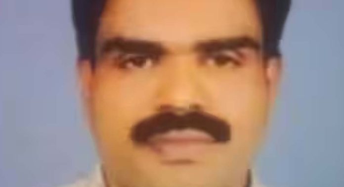 പാമ്പ് കടിയേറ്റ് ചികിത്സയിലായിരുന്ന സി പി എം നേതാവ് മരിച്ചു പാമ്പ് കടിയേറ്റ് ചികിത്സയിലായിരുന്ന സി പി എം നേതാവ് മരിച്ചു