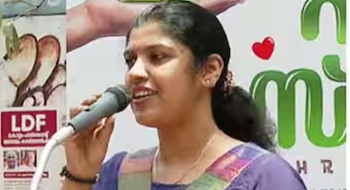 ഡിവൈഎഫ്ഐ എന്ന നാലക്ഷരം ഈ നാടിന്റെ സ്നേഹമായി മാറി : ചിന്ത ജെറോം ഡിവൈഎഫ്ഐ എന്ന നാലക്ഷരം ഈ നാടിന്റെ സ്നേഹമായി മാറി : ചിന്ത ജെറോം
