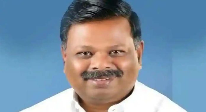 കള്ളം കെട്ടിച്ചമച്ചവർക്കൊപ്പമില്ല , സിപിഎം മെമ്പർഷിപ്പ് പുതുക്കില്ല : രാജേന്ദ്രൻ കള്ളം കെട്ടിച്ചമച്ചവർക്കൊപ്പമില്ല , സിപിഎം മെമ്പർഷിപ്പ് പുതുക്കില്ല : രാജേന്ദ്രൻ