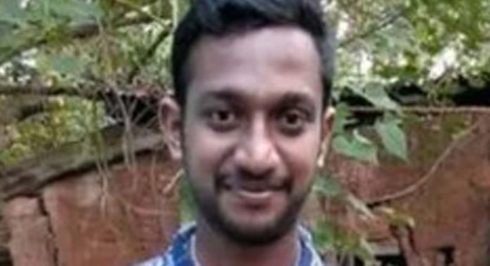 ടിപ്പറിൽ നിന്ന് കല്ല് തെറിച്ച് വീണ് മരിച്ച വിദ്യാർത്ഥി അനന്തുവിൻ്റെ സംസ്കാരം ഇന്ന് ടിപ്പറിൽ നിന്ന് കല്ല് തെറിച്ച് വീണ് മരിച്ച വിദ്യാർത്ഥി അനന്തുവിൻ്റെ സംസ്കാരം ഇന്ന്