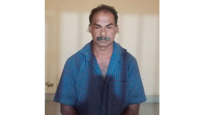 കുമളിയിൽ നായാട്ടുകാരൻ പിടിയിൽ കുമളിയിൽ നായാട്ടുകാരൻ പിടിയിൽ