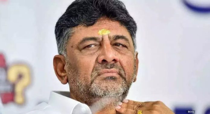 ഡി കെ ശിവകുമാറിന് ഇന്കം ടാക്സ് നോട്ടീസ്; നോട്ടീസ് ലഭിച്ചത് ഇന്നലെ രാത്രി ഡി കെ ശിവകുമാറിന് ഇന്കം ടാക്സ് നോട്ടീസ്; നോട്ടീസ് ലഭിച്ചത് ഇന്നലെ രാത്രി