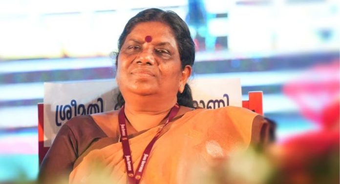 സര്ക്കാരിന് തിരിച്ചടി; ക്ഷീര സഹകരണ സംഘം ബില് രാഷ്ട്രപതി തള്ളി സര്ക്കാരിന് തിരിച്ചടി; ക്ഷീര സഹകരണ സംഘം ബില് രാഷ്ട്രപതി തള്ളി