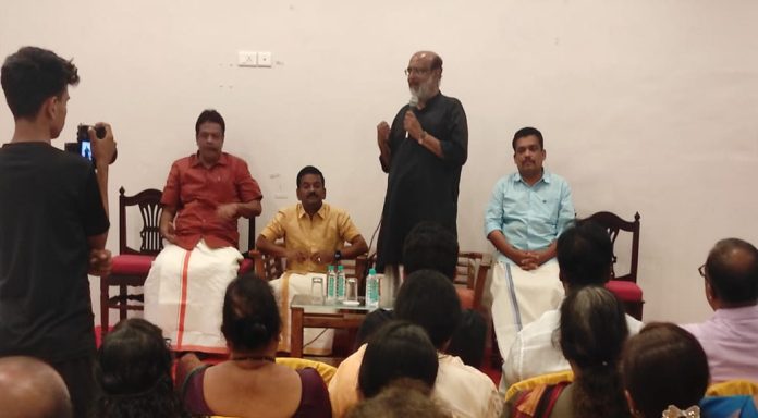 എല്ലാവർക്കും തൊഴിൽ ഉറപ്പാണ് എന്ന മുഖ്യ അജണ്ട മുന്നോട്ടുവെച്ചാണ് മത്സരിക്കുന്നത് ; ഡോ ടി എം തോമസ് ഐസക് എല്ലാവർക്കും തൊഴിൽ ഉറപ്പാണ് എന്ന മുഖ്യ അജണ്ട മുന്നോട്ടുവെച്ചാണ് മത്സരിക്കുന്നത് ; ഡോ ടി എം തോമസ് ഐസക്