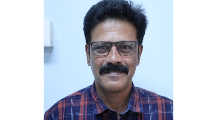പത്തനംതിട്ട ജില്ലാ ഇന്ഫര്മേഷന് ഓഫീസറായി എസ് സന്തോഷ് കുമാര് ചുമതലയേറ്റു പത്തനംതിട്ട ജില്ലാ ഇന്ഫര്മേഷന് ഓഫീസറായി എസ് സന്തോഷ് കുമാര് ചുമതലയേറ്റു