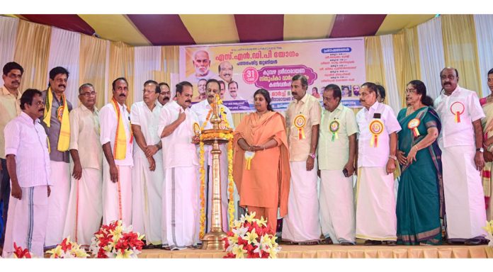 കുമ്പഴ ശ്രീനാരായണ സ്തുപിക വാർഷികം നടന്നു കുമ്പഴ ശ്രീനാരായണ സ്തുപിക വാർഷികം നടന്നു