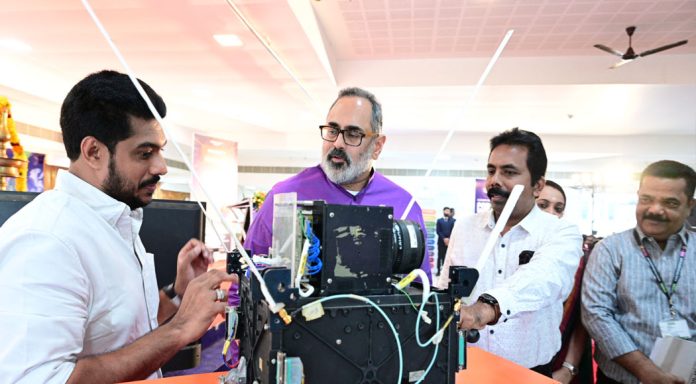 ഡിജിറ്റല് ഇന്ത്യയുടെ ഭാവി ഗുണഭോക്താക്കള് ഇന്നത്തെ വിദ്യാര്ത്ഥികളെന്ന് കേന്ദ്ര മന്ത്രി രാജീവ് ചന്ദ്രശേഖര് ഡിജിറ്റല് ഇന്ത്യയുടെ ഭാവി ഗുണഭോക്താക്കള് ഇന്നത്തെ വിദ്യാര്ത്ഥികളെന്ന് കേന്ദ്ര മന്ത്രി രാജീവ് ചന്ദ്രശേഖര്
