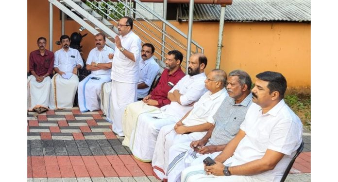 ദേശീയ രാഷ്ട്രീയത്തിൽ ഇടതുപക്ഷ പാർട്ടികളുടെ പ്രസക്തി നഷ്ടപ്പെട്ടു ; അഡ്വ. വർഗീസ് മാമ്മൻ ദേശീയ രാഷ്ട്രീയത്തിൽ ഇടതുപക്ഷ പാർട്ടികളുടെ പ്രസക്തി നഷ്ടപ്പെട്ടു ; അഡ്വ. വർഗീസ് മാമ്മൻ