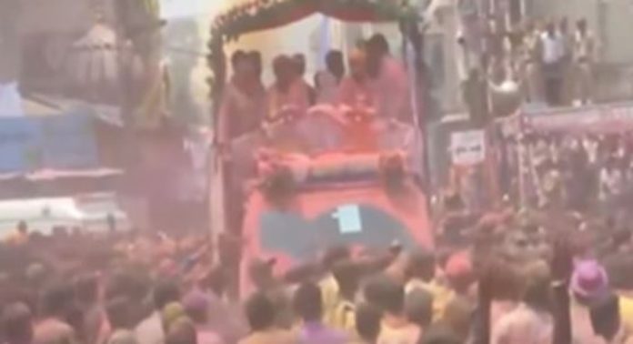 ഇൻഡോറിൽ രംഗപഞ്ചമി ആഘോഷത്തിൽ പങ്കുചേർന്ന് മുഖ്യമന്ത്രി മോഹൻ യാദവ് ഇൻഡോറിൽ രംഗപഞ്ചമി ആഘോഷത്തിൽ പങ്കുചേർന്ന് മുഖ്യമന്ത്രി മോഹൻ യാദവ്
