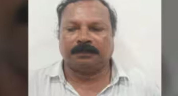 വീട്ടമ്മയെ ഭീഷണിപ്പെടുത്തി പീഡിപ്പിച്ചു ; പ്രതി അറസ്റ്റിൽ വീട്ടമ്മയെ ഭീഷണിപ്പെടുത്തി പീഡിപ്പിച്ചു ; പ്രതി അറസ്റ്റിൽ