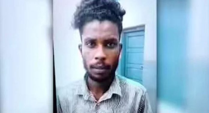 റെയിൽവേ സ്റ്റേഷനിൽ വച്ച് റിമാൻഡ് പ്രതി രക്ഷപ്പെട്ടു റെയിൽവേ സ്റ്റേഷനിൽ വച്ച് റിമാൻഡ് പ്രതി രക്ഷപ്പെട്ടു
