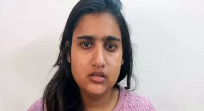ലാപ്ടോപ് മോഷണക്കേസിൽ ടെക്കി യുവതി അറസ്റ്റിൽ ലാപ്ടോപ് മോഷണക്കേസിൽ ടെക്കി യുവതി അറസ്റ്റിൽ