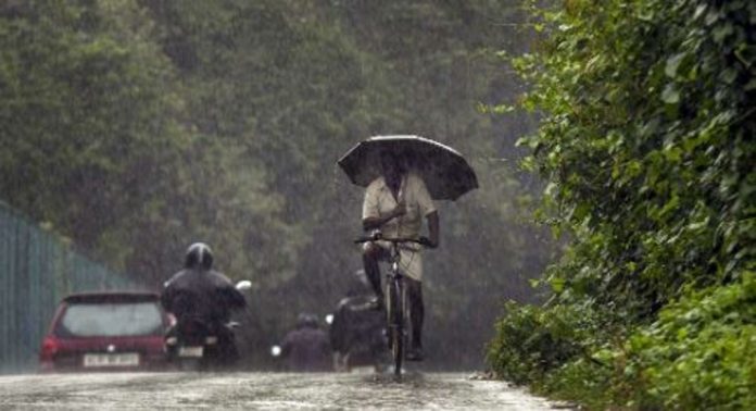 തെക്കൻ ജില്ലകളിൽ വേനൽ മഴയ്ക്ക് സാധ്യത തെക്കൻ ജില്ലകളിൽ വേനൽ മഴയ്ക്ക് സാധ്യത