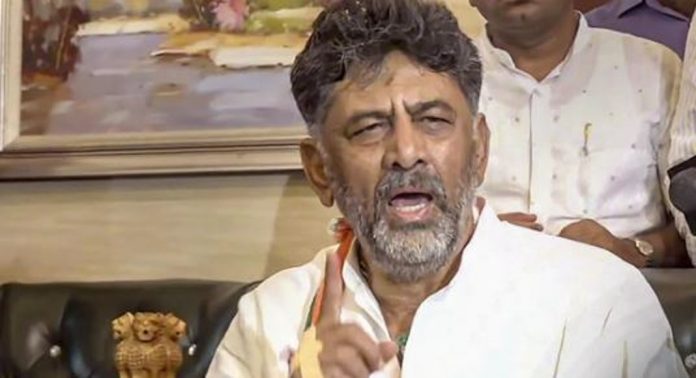 രാമേശ്വരം കഫേയിലുണ്ടായ സ്ഫോടനം ആസൂത്രിതം ; ആരോപണവുമായി ഡി.കെ.ശിവകുമാർ രാമേശ്വരം കഫേയിലുണ്ടായ സ്ഫോടനം ആസൂത്രിതം ; ആരോപണവുമായി ഡി.കെ.ശിവകുമാർ