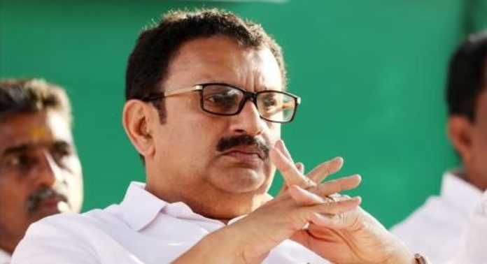 പത്മജാ വേണുഗോപാലിനെ സ്വന്തം പാളയത്തിലെത്തിച്ചുള്ള ബി.ജെ.പി നീക്കം ; മറുപടിയായി ‘ചോരയ്ക്ക് ചോര’ തന്നെയിറക്കി കോൺഗ്രസ് പത്മജാ വേണുഗോപാലിനെ സ്വന്തം പാളയത്തിലെത്തിച്ചുള്ള ബി.ജെ.പി നീക്കം ; മറുപടിയായി ‘ചോരയ്ക്ക് ചോര’ തന്നെയിറക്കി കോൺഗ്രസ്