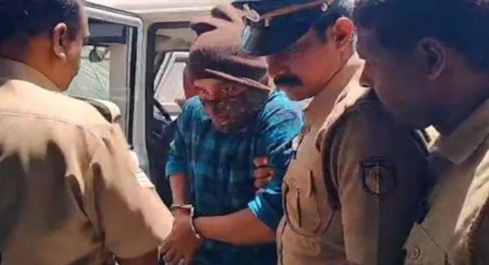 ഇടുക്കി ഇരട്ടക്കൊലപാതകം ; വിജയനെ നിതീഷ് കൊലപ്പെടുത്തിയത് ഭാര്യയുടെയും മകന്റെയും സഹായത്തോടെ, കൂടുതൽ വിവരങ്ങൾ പുറത്ത് ഇടുക്കി ഇരട്ടക്കൊലപാതകം ; വിജയനെ നിതീഷ് കൊലപ്പെടുത്തിയത് ഭാര്യയുടെയും മകന്റെയും സഹായത്തോടെ, കൂടുതൽ വിവരങ്ങൾ പുറത്ത്