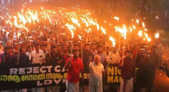 സിഎഎ പ്രതിഷേധം ; സി.പി.എമ്മിന്റെ ബഹുജന റാലി ഇന്ന് കോഴിക്കോട്ട് തുടക്കമാകും സിഎഎ പ്രതിഷേധം ; സി.പി.എമ്മിന്റെ ബഹുജന റാലി ഇന്ന് കോഴിക്കോട്ട് തുടക്കമാകും