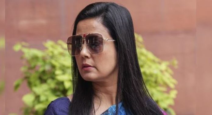 ലോക്സഭയിൽ നിന്ന് പുറത്താക്കിയ നടപടി ; മഹുവയുടെ ഹർജി സുപ്രീംകോടതി മേയിലേക്ക് മാറ്റി ലോക്സഭയിൽ നിന്ന് പുറത്താക്കിയ നടപടി ; മഹുവയുടെ ഹർജി സുപ്രീംകോടതി മേയിലേക്ക് മാറ്റി