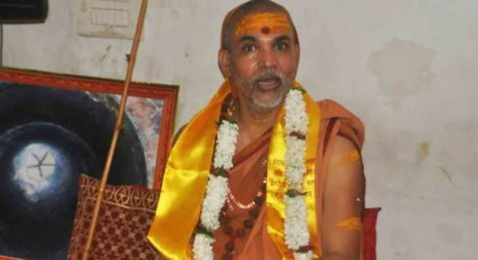 പശു രാഷ്ട്രമാതാവ്, അവരെ തിന്നുവരെയും കൊല്ലുന്നവരെയും ഹിന്ദുക്കളായി കാണാന് കഴിയില്ല ; വിവാദ പരാമർശവുമായി അവിമുക്തേശ്വരാനന്ദ സരസ്വതി, ചിരിയടക്കാൻ പറ്റാതെ ജനങ്ങൾ…! പശു രാഷ്ട്രമാതാവ്, അവരെ തിന്നുവരെയും കൊല്ലുന്നവരെയും ഹിന്ദുക്കളായി കാണാന് കഴിയില്ല ; വിവാദ പരാമർശവുമായി അവിമുക്തേശ്വരാനന്ദ സരസ്വതി, ചിരിയടക്കാൻ പറ്റാതെ ജനങ്ങൾ…!