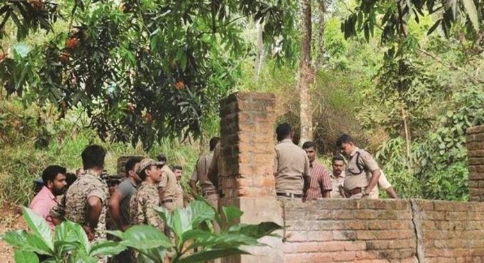 ഇടുക്കി ഇരട്ടകൊലപാതകം ; നവജാതശിശുവിന്റെ മൃതദേഹാവശിഷ്ടം കണ്ടെത്താനായില്ല, വൻ ദുരൂഹത ഇടുക്കി ഇരട്ടകൊലപാതകം ; നവജാതശിശുവിന്റെ മൃതദേഹാവശിഷ്ടം കണ്ടെത്താനായില്ല, വൻ ദുരൂഹത