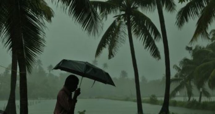 സംസ്ഥാനത്ത് വേനൽ മഴയ്ക്ക് സാധ്യത സംസ്ഥാനത്ത് വേനൽ മഴയ്ക്ക് സാധ്യത