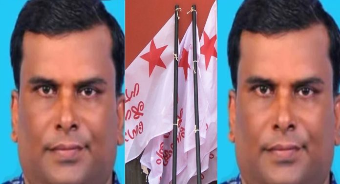 കേരള കലോത്സവ വിവാദം ; വിധികർത്താക്കളെ സ്വാധീനിക്കാൻ മുൻ എസ്.എഫ്.ഐ നേതാവ് അഞ്ചുലക്ഷം വാഗ്ദാനം ചെയ്തു, കൂടുതൽ വിവരങ്ങൾ പുറത്ത് കേരള കലോത്സവ വിവാദം ; വിധികർത്താക്കളെ സ്വാധീനിക്കാൻ മുൻ എസ്.എഫ്.ഐ നേതാവ് അഞ്ചുലക്ഷം വാഗ്ദാനം ചെയ്തു, കൂടുതൽ വിവരങ്ങൾ പുറത്ത്