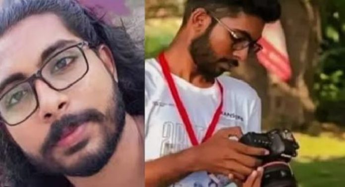 സിദ്ധാർത്ഥിന്റെ മരണം ; ആരോപണ വിധേയന്റെ അമ്മയുടെ പ്രാക്ടീസ് കേന്ദ്രത്തിന് നേരെ യൂത്ത് കോൺഗ്രസ് പ്രവർത്തകരുടെ പ്രതിഷേധം സിദ്ധാർത്ഥിന്റെ മരണം ; ആരോപണ വിധേയന്റെ അമ്മയുടെ പ്രാക്ടീസ് കേന്ദ്രത്തിന് നേരെ യൂത്ത് കോൺഗ്രസ് പ്രവർത്തകരുടെ പ്രതിഷേധം