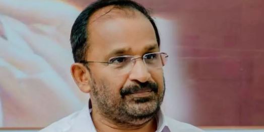 എതിരാളികളെ മോതിരക്കൈ കൊണ്ട് അടിക്കണം ; പ്രതാപന് എതിരാളികളെ മോതിരക്കൈ കൊണ്ട് അടിക്കണം ; പ്രതാപന്