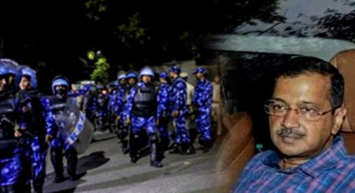 അരവിന്ദ് കെജ്രിവാളിന്റെ അറസ്റ്റ് ; ഡൽഹിയിൽ സുരക്ഷ ശക്തമാക്കി പോലീസ് അരവിന്ദ് കെജ്രിവാളിന്റെ അറസ്റ്റ് ; ഡൽഹിയിൽ സുരക്ഷ ശക്തമാക്കി പോലീസ്