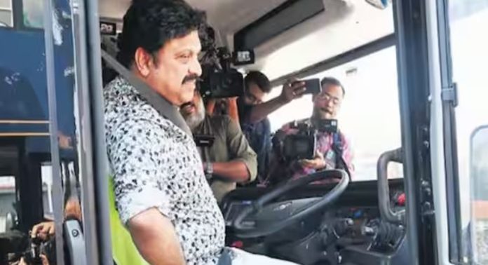സംസ്ഥാനത്ത് കെഎസ്ആർടിസിയുടെ ഡ്രെെവിംഗ് സ്കൂൾ ഒരുങ്ങുന്നു ; റിപ്പോർട്ട് കൈമാറി സംസ്ഥാനത്ത് കെഎസ്ആർടിസിയുടെ ഡ്രെെവിംഗ് സ്കൂൾ ഒരുങ്ങുന്നു ; റിപ്പോർട്ട് കൈമാറി