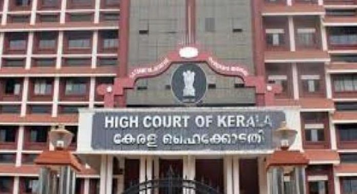 കലോത്സവത്തിലെ കോഴ ആരോപണം ; മുൻകൂർ ജാമ്യഹർജിയുമായി നൃത്ത പരിശീലകർ കലോത്സവത്തിലെ കോഴ ആരോപണം ; മുൻകൂർ ജാമ്യഹർജിയുമായി നൃത്ത പരിശീലകർ