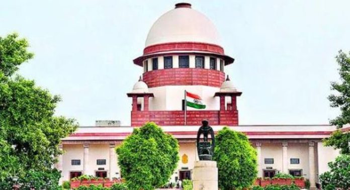 വോട്ടിന് കോഴ, പരിരക്ഷ ലഭിക്കില്ല, എംഎൽഎമാരും എംപിമാരും വിചാരണ നേരിടണം ; നിർണായക ഉത്തരവുമായി സുപ്രീം കോടതി വോട്ടിന് കോഴ, പരിരക്ഷ ലഭിക്കില്ല, എംഎൽഎമാരും എംപിമാരും വിചാരണ നേരിടണം ; നിർണായക ഉത്തരവുമായി സുപ്രീം കോടതി