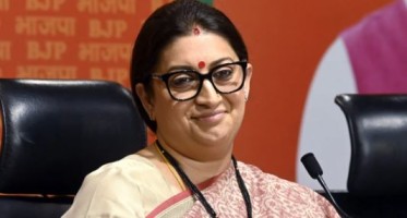 അമേഠിയില് സ്ഥാനാര്ഥിയെ പ്രഖ്യാപിക്കാന് കോണ്ഗ്രസിന് ഭയം ; വിമർശനവുമായി സ്മൃതി ഇറാനി അമേഠിയില് സ്ഥാനാര്ഥിയെ പ്രഖ്യാപിക്കാന് കോണ്ഗ്രസിന് ഭയം ; വിമർശനവുമായി സ്മൃതി ഇറാനി