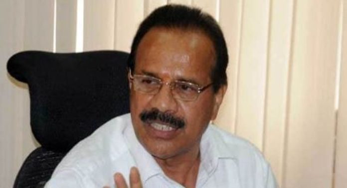 കര്ണാടക മുന് മുഖ്യമന്ത്രി സദാനന്ദഗൗഡ ബിജെപി വിടാൻ സാധ്യത ; പിന്നാലെ സീറ്റ് വാഗ്ദാനം ചെയ്ത് കോണ്ഗ്രസ് കര്ണാടക മുന് മുഖ്യമന്ത്രി സദാനന്ദഗൗഡ ബിജെപി വിടാൻ സാധ്യത ; പിന്നാലെ സീറ്റ് വാഗ്ദാനം ചെയ്ത് കോണ്ഗ്രസ്