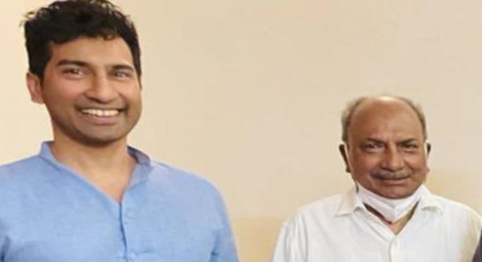 മകനെതിരെ പ്രചാരണത്തിന് മുതിര്ന്ന കോണ്ഗ്രസ് നേതാവ് എ.കെ. ആന്റണിയും മകനെതിരെ പ്രചാരണത്തിന് മുതിര്ന്ന കോണ്ഗ്രസ് നേതാവ് എ.കെ. ആന്റണിയും