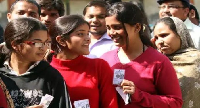 ലോക്സഭാ തെരഞ്ഞെടുപ്പ് ; നിങ്ങളുടെ വോട്ടർ പട്ടികയിലെ പേരും മണ്ഡലവും ഓൺലൈനായി പരിശോധിക്കാം ലോക്സഭാ തെരഞ്ഞെടുപ്പ് ; നിങ്ങളുടെ വോട്ടർ പട്ടികയിലെ പേരും മണ്ഡലവും ഓൺലൈനായി പരിശോധിക്കാം